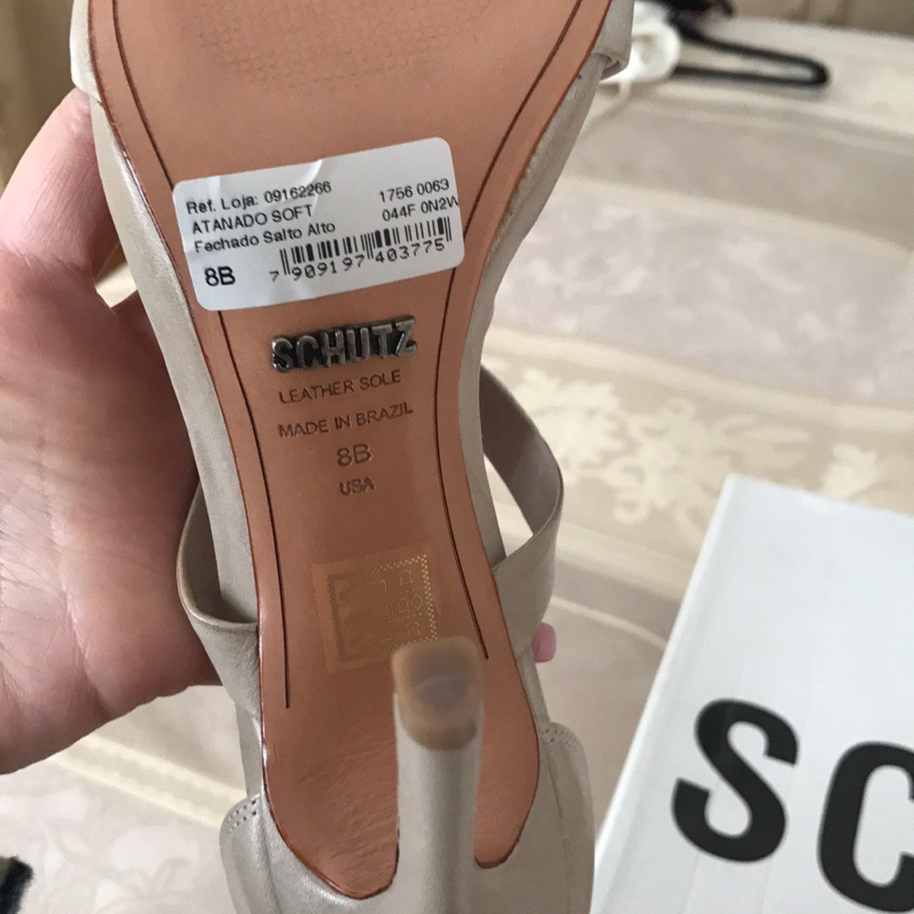 Schutz Natural Bonilia embellished leather pumps - Picture 4 of 4